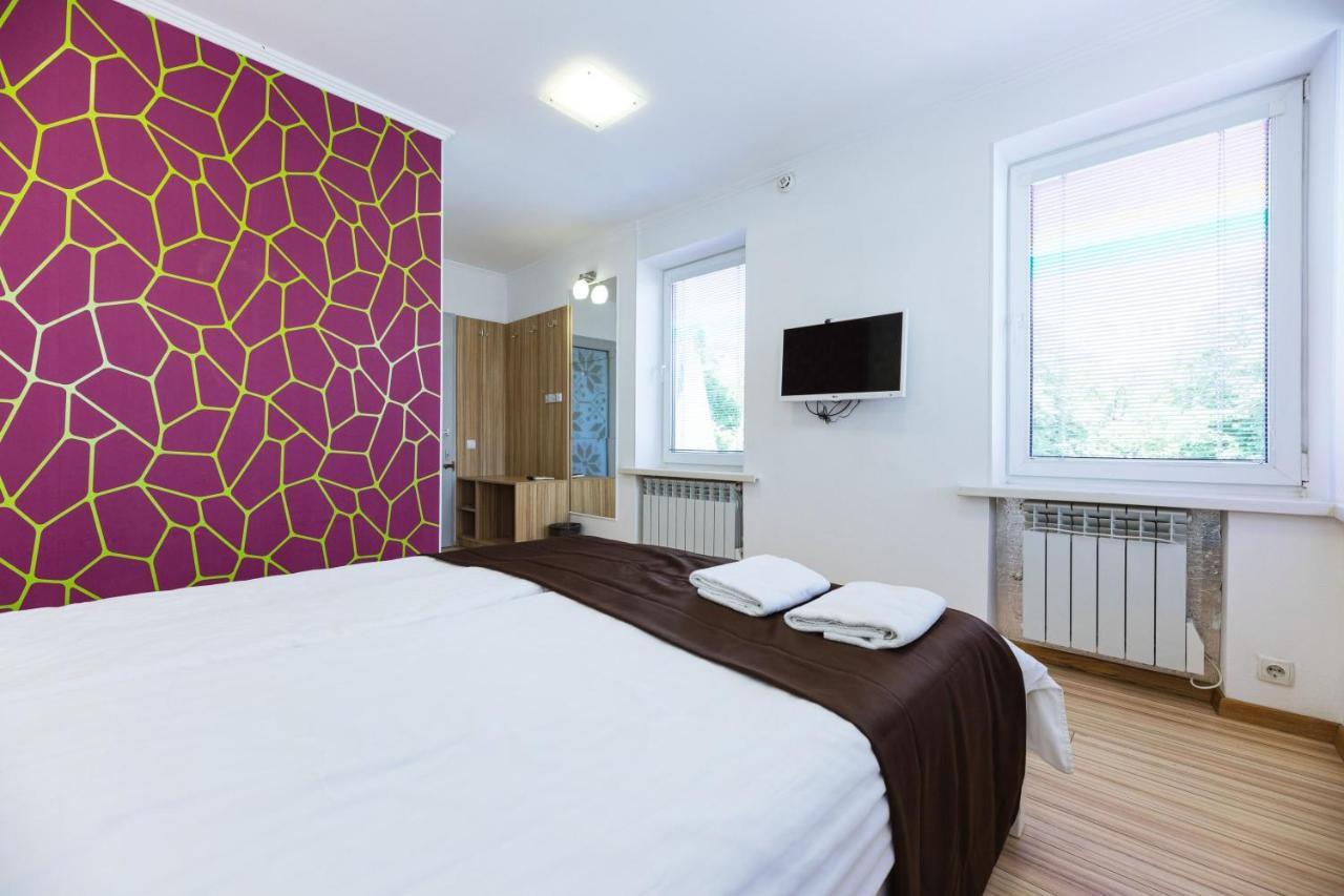 Guest House "Golden Gate 911 " Kiev Exterior foto