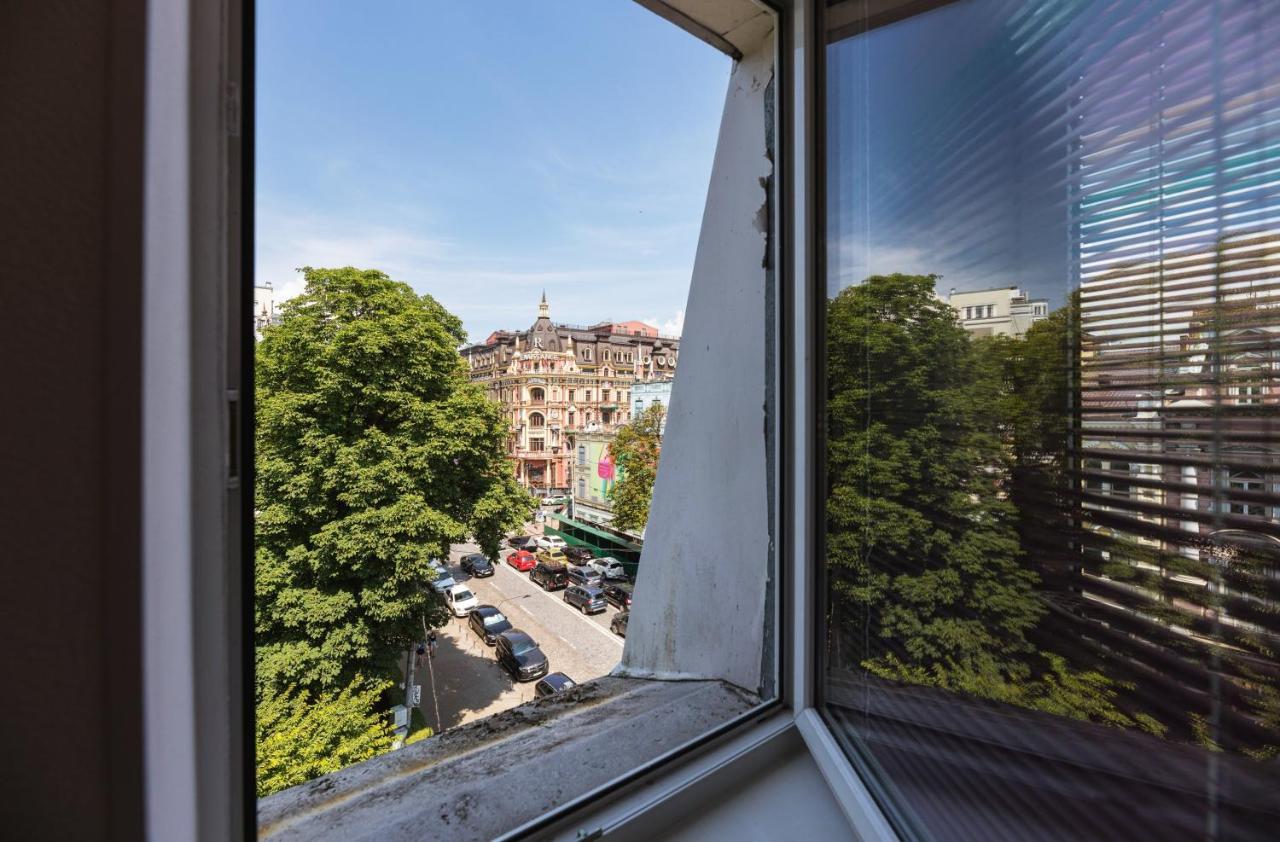 Guest House "Golden Gate 911 " Kiev Exterior foto
