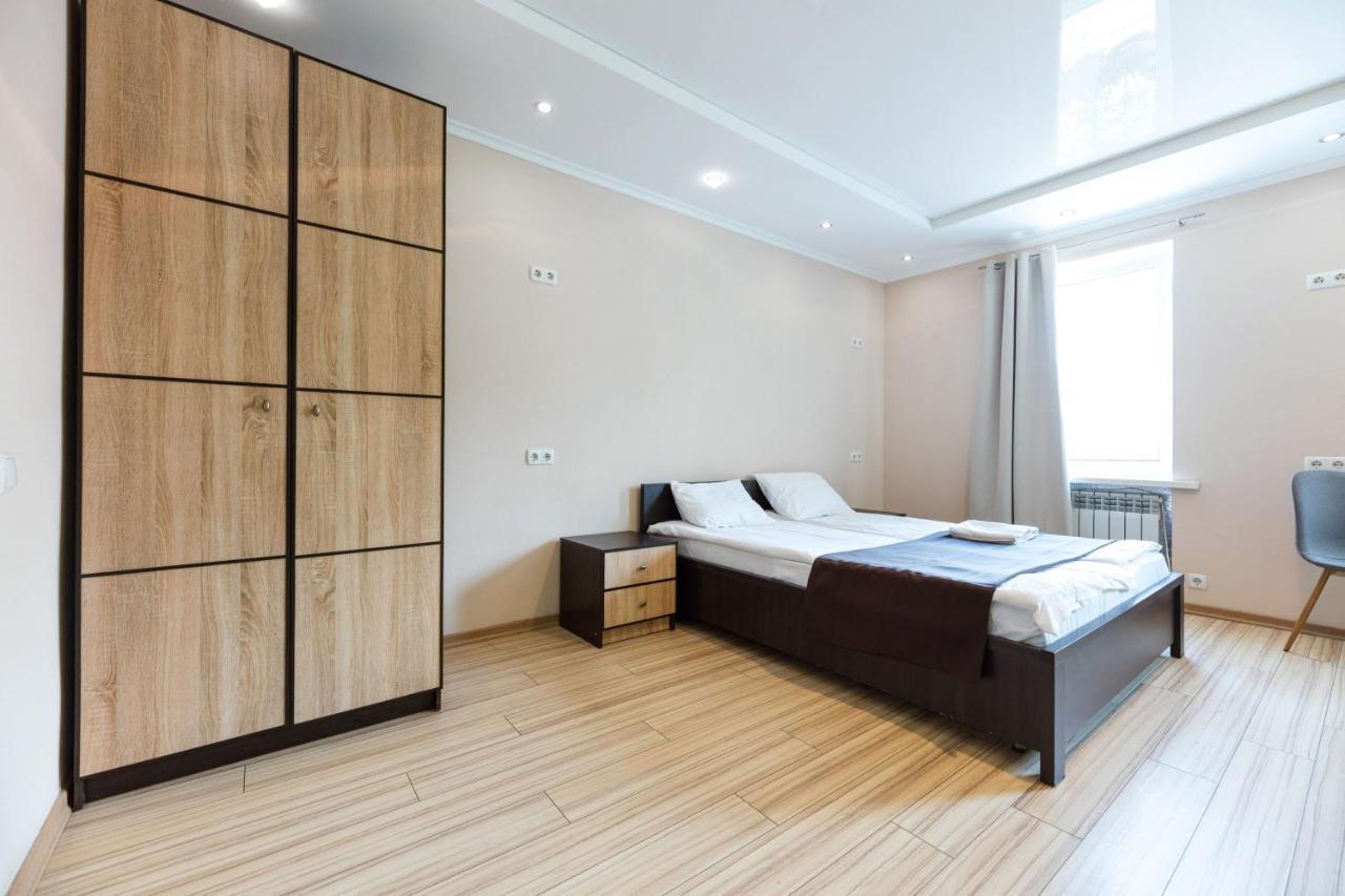 Guest House "Golden Gate 911 " Kiev Exterior foto