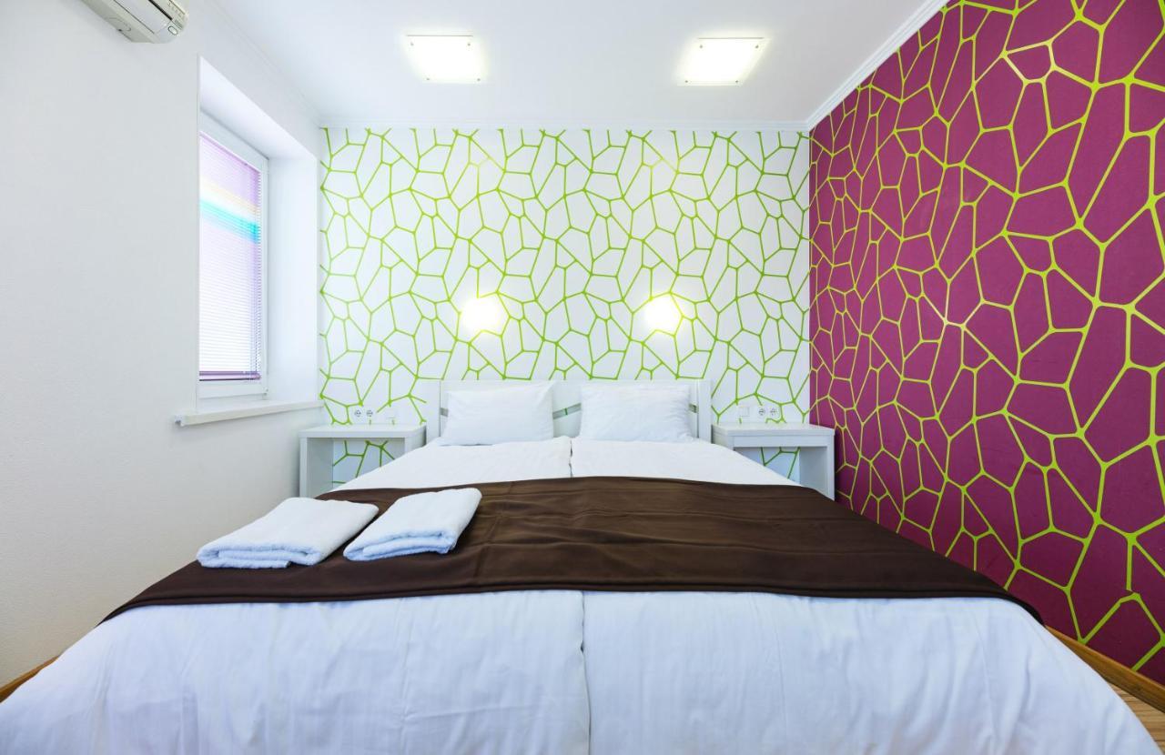 Guest House "Golden Gate 911 " Kiev Exterior foto