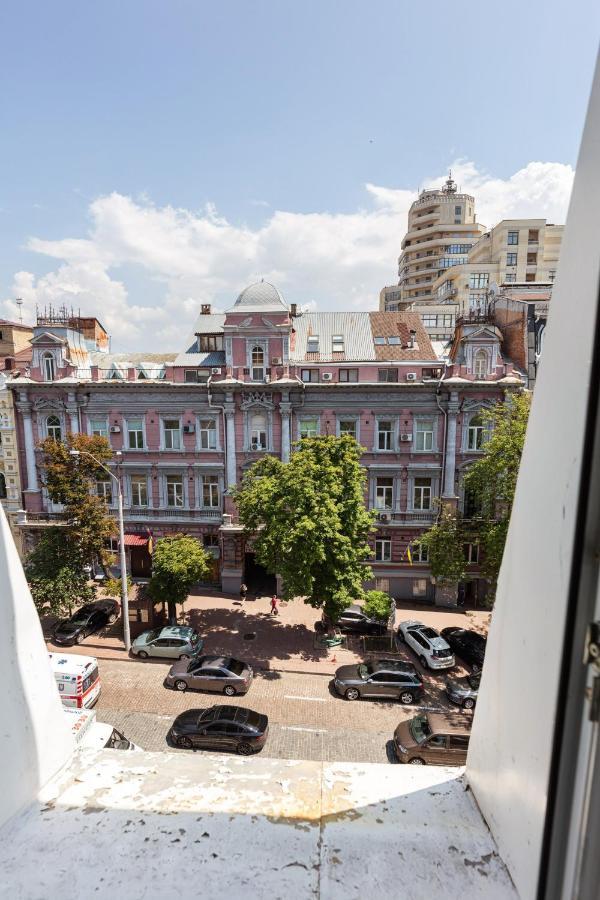 Guest House "Golden Gate 911 " Kiev Exterior foto