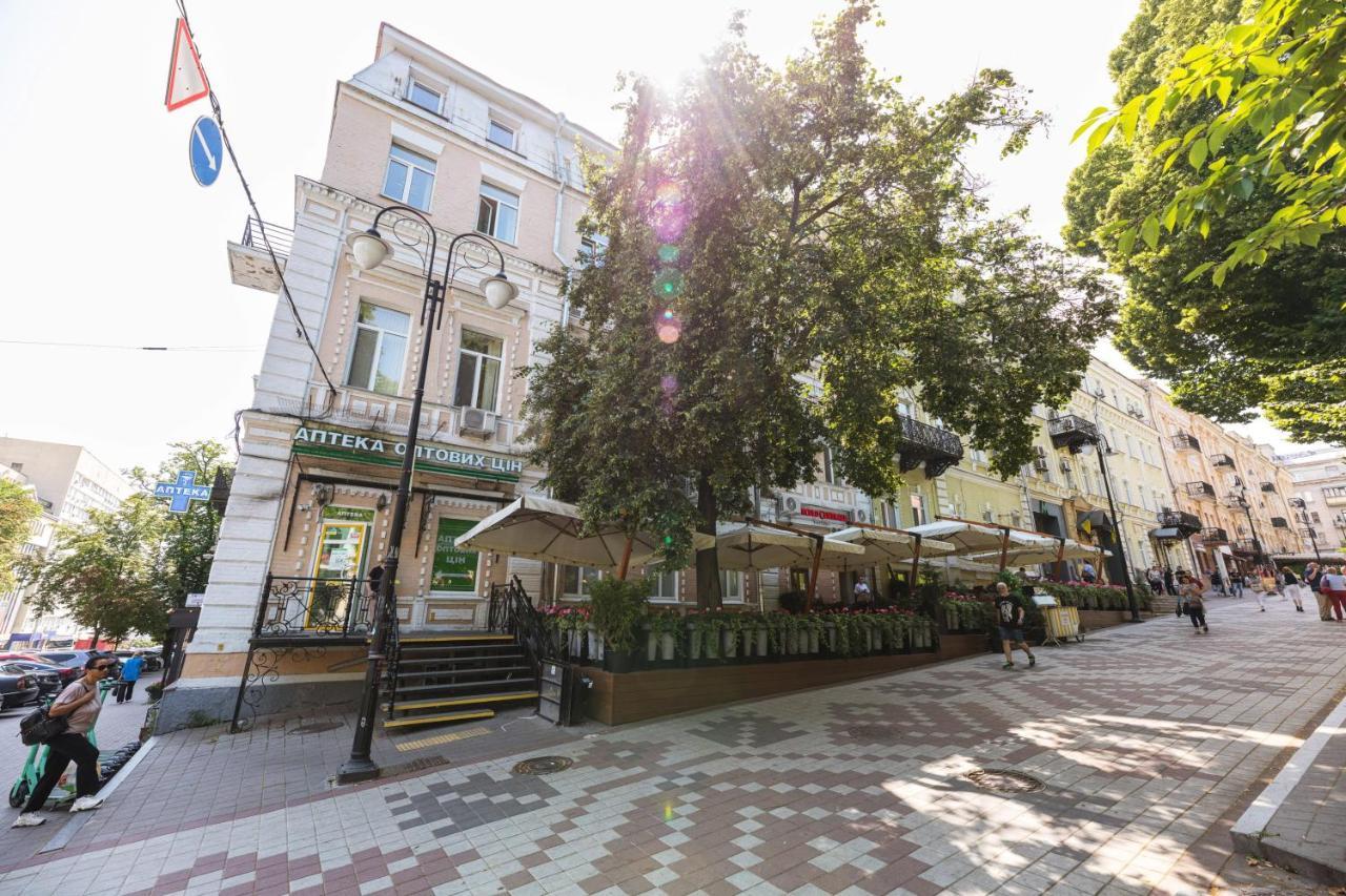Guest House "Golden Gate 911 " Kiev Exterior foto