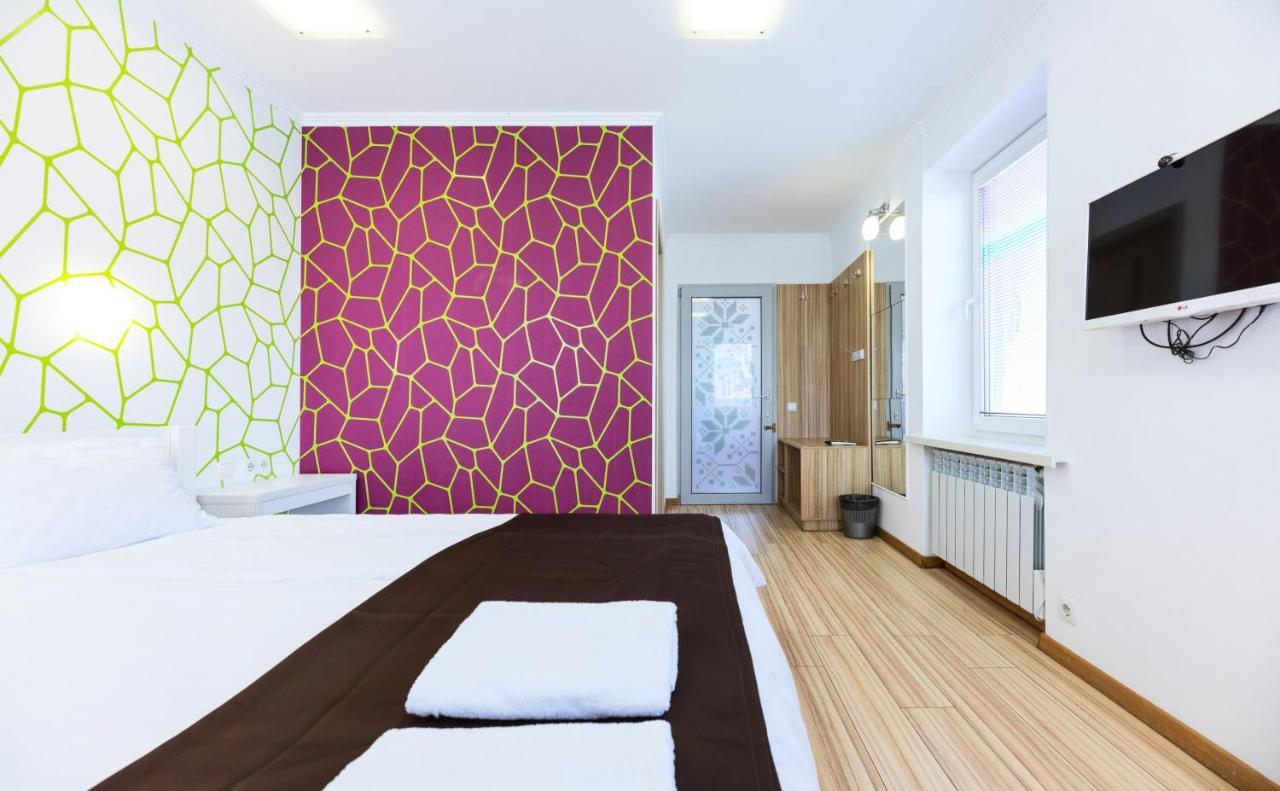 Guest House "Golden Gate 911 " Kiev Exterior foto