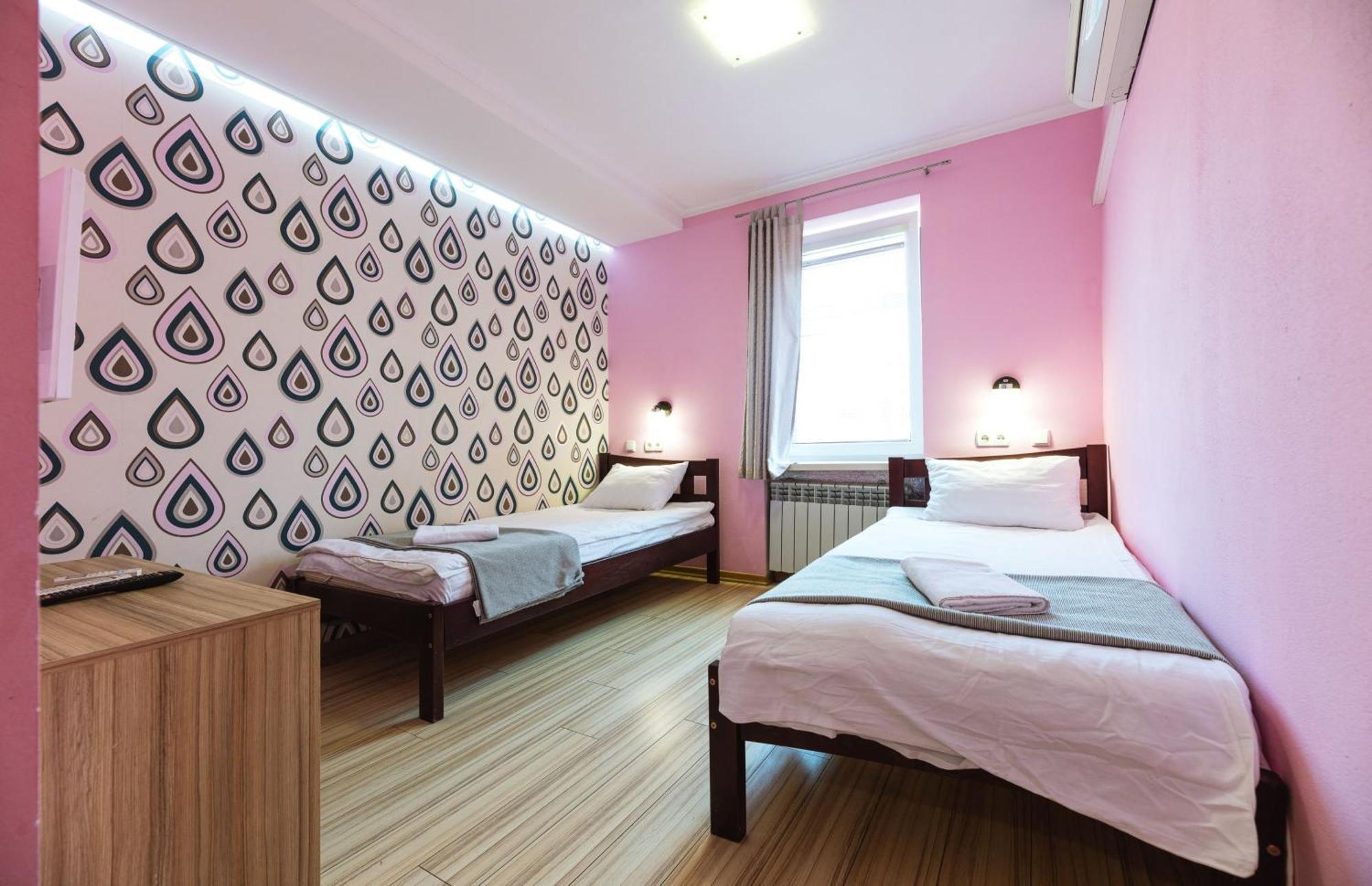 Guest House "Golden Gate 911 " Kiev Exterior foto