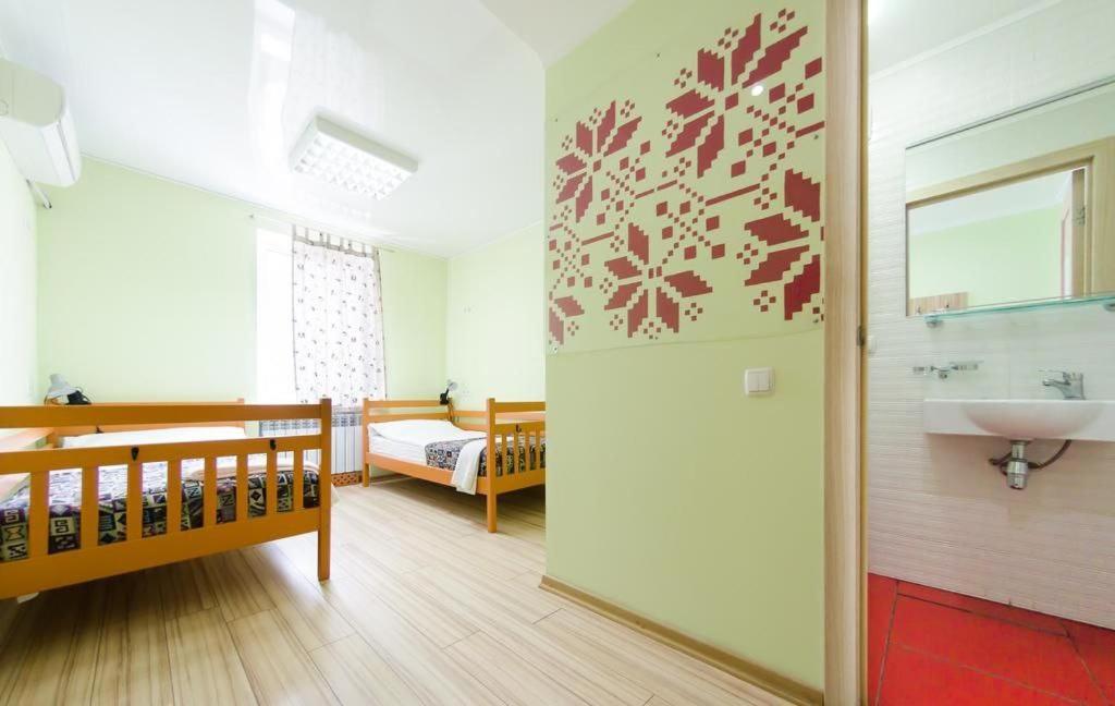 Guest House "Golden Gate 911 " Kiev Exterior foto