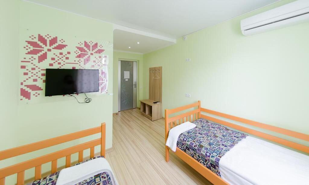Guest House "Golden Gate 911 " Kiev Exterior foto