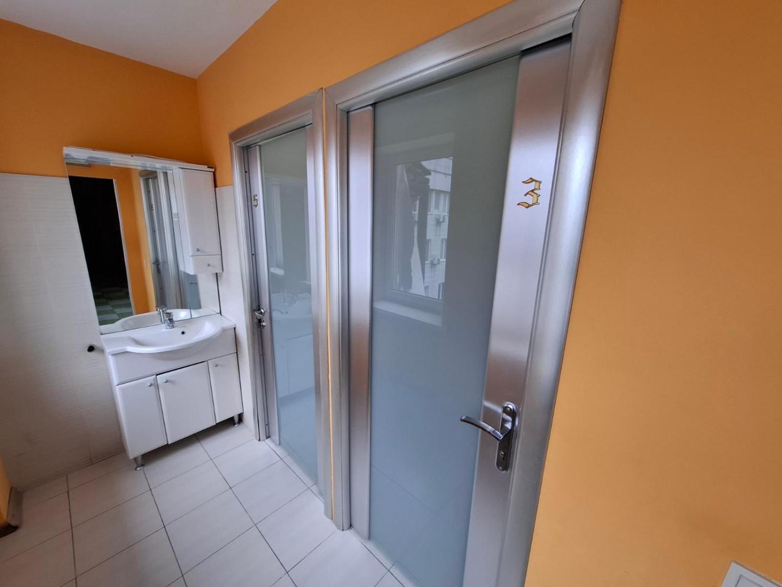 Guest House "Golden Gate 911 " Kiev Exterior foto