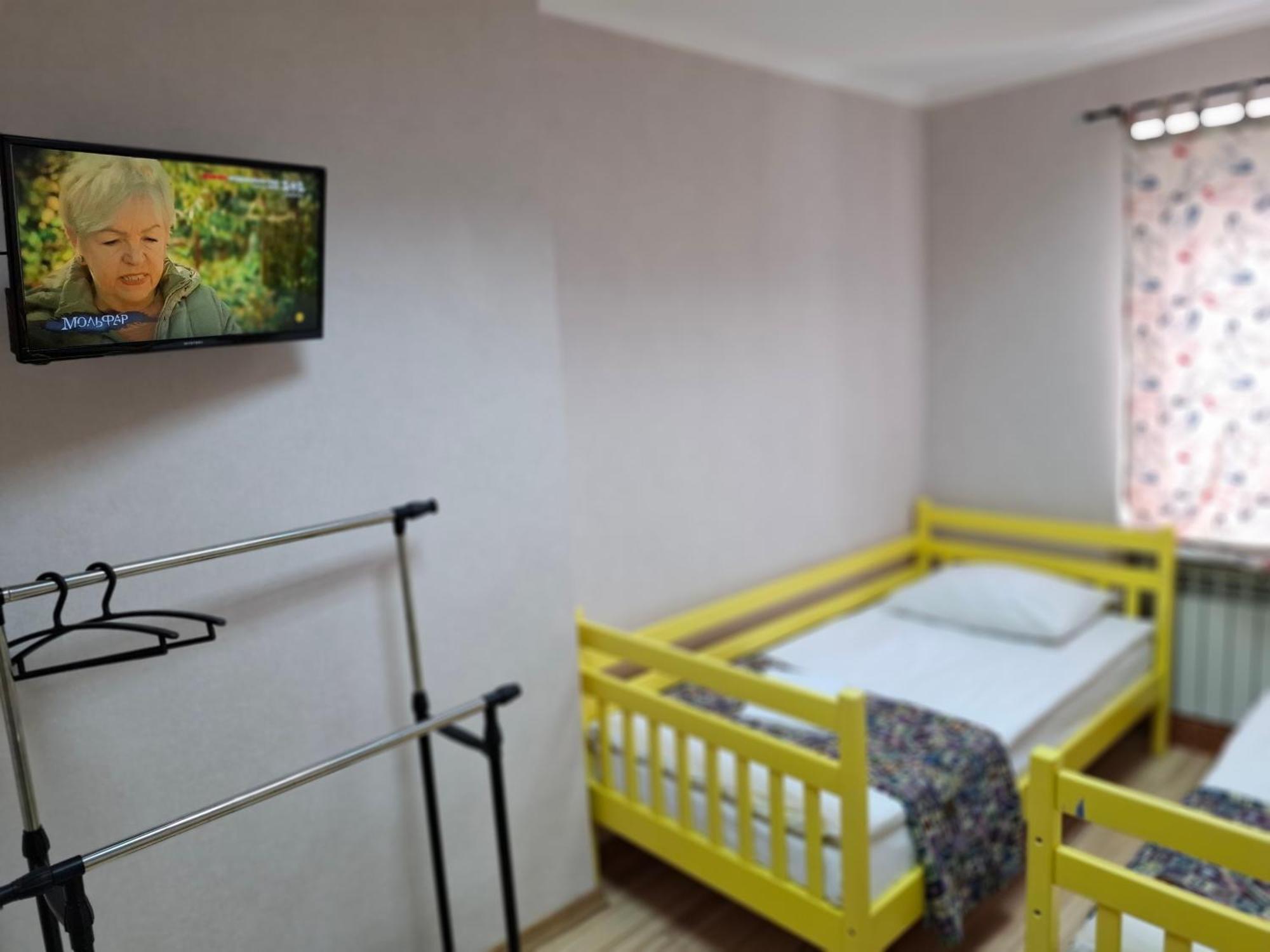 Guest House "Golden Gate 911 " Kiev Exterior foto