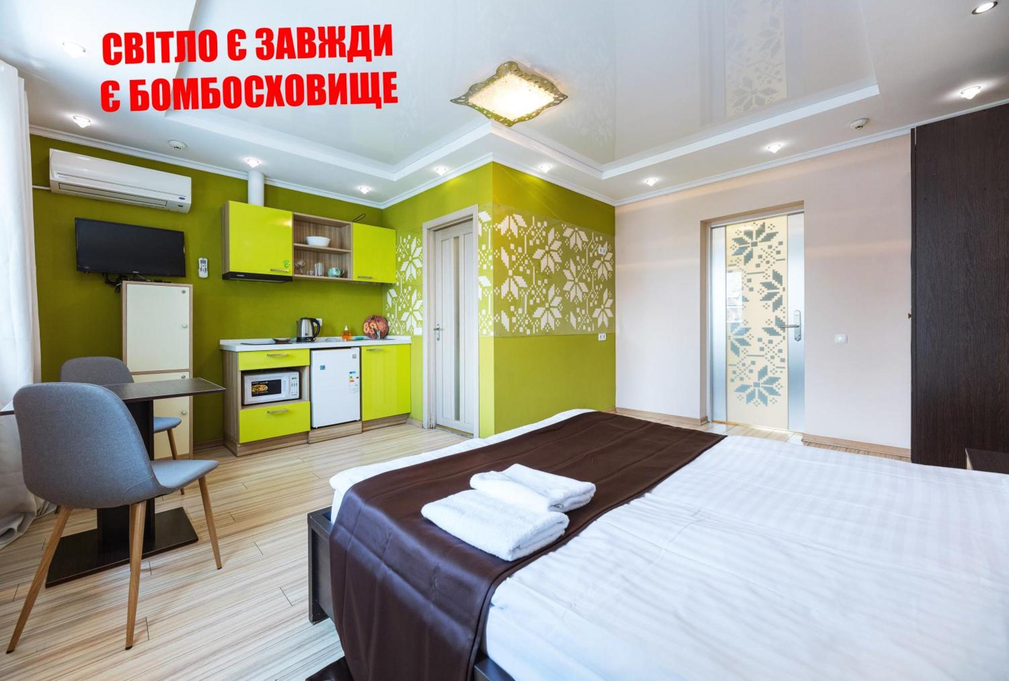 Guest House "Golden Gate 911 " Kiev Exterior foto